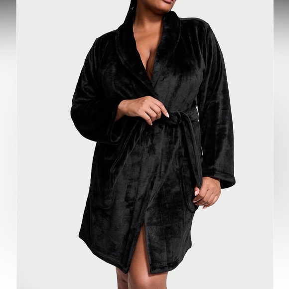 New Victoria’s Secret Black Short Cozy Robe Size M/L - Picture 2 of 4